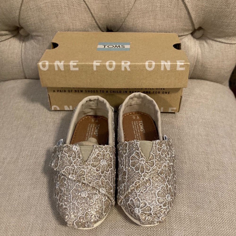 Toddler Sparkly Toms NWT